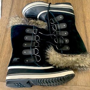 NWT Sorel Joan of Arctic black boots